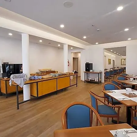 Hotel Serena 3*