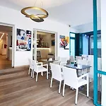 Serena Hotel