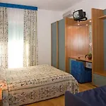 Serena Hotel 3*